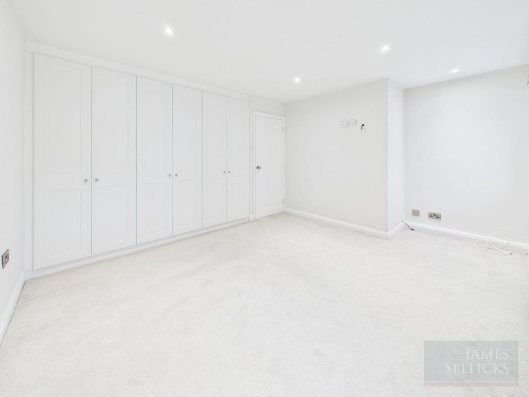 Images for Carisbrooke Court, Stoneygate, Leicester