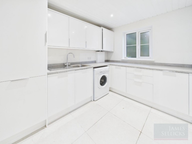 Images for Carisbrooke Court, Stoneygate, Leicester