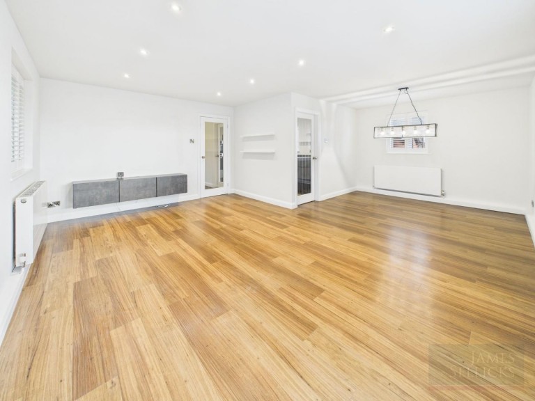 Images for Carisbrooke Court, Stoneygate, Leicester