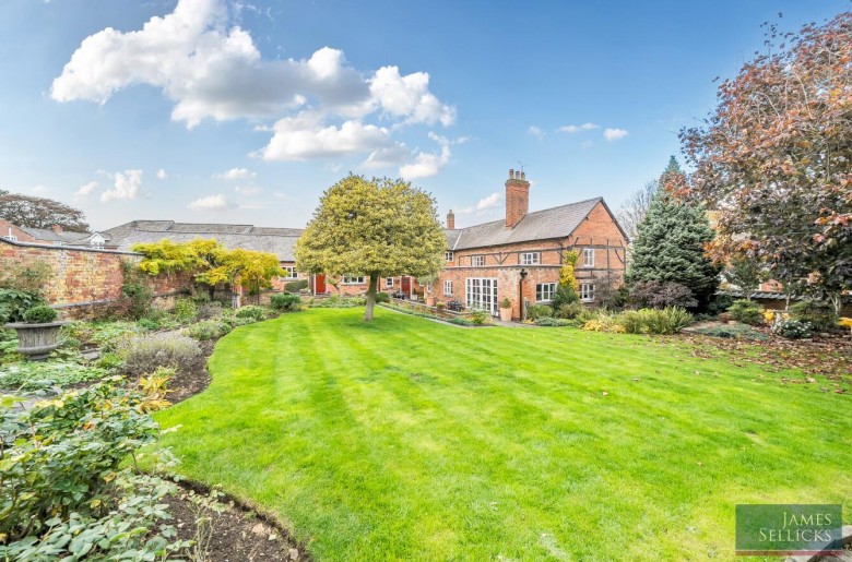 Click the photo for more details of Honeypot Lane, Husbands Bosworth, Lutterworth