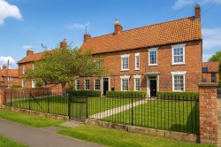 Images for Main Road, Long Bennington, Newark