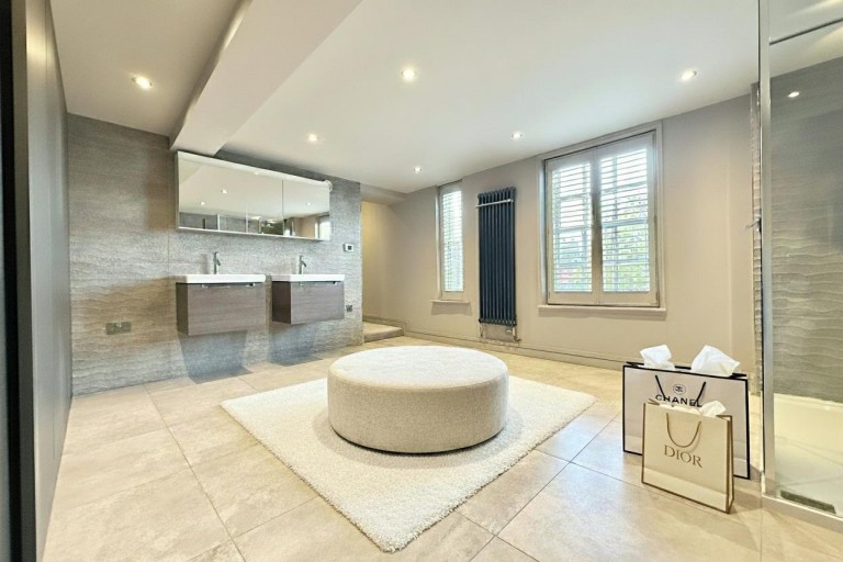 Images for Main Road, Long Bennington, Newark