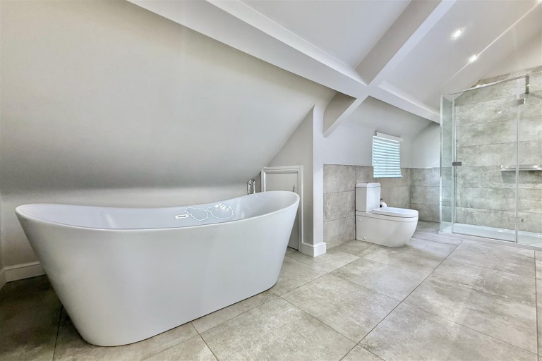 Images for Main Road, Long Bennington, Newark