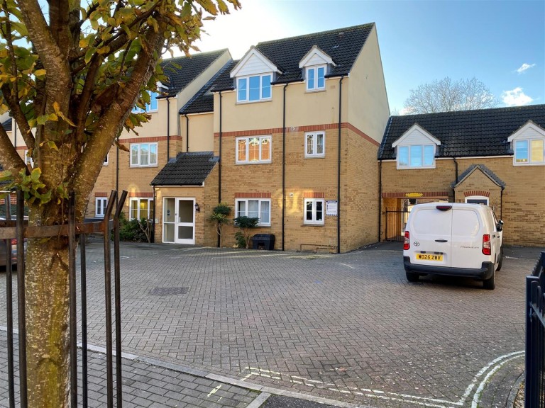 Images for Northfield Court, Pollards Way, Taunton