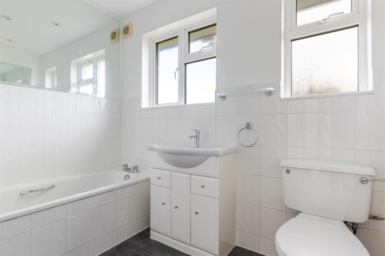 Images for Seaway Lane, Torquay