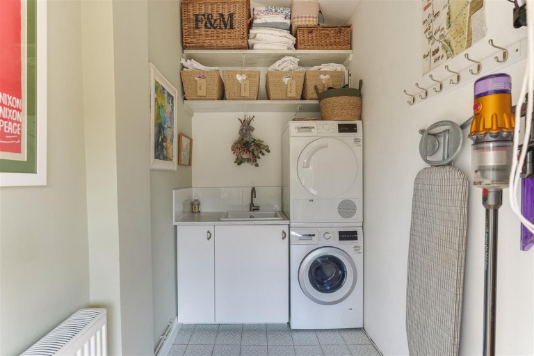 Images for Kings Lane, Elmdon