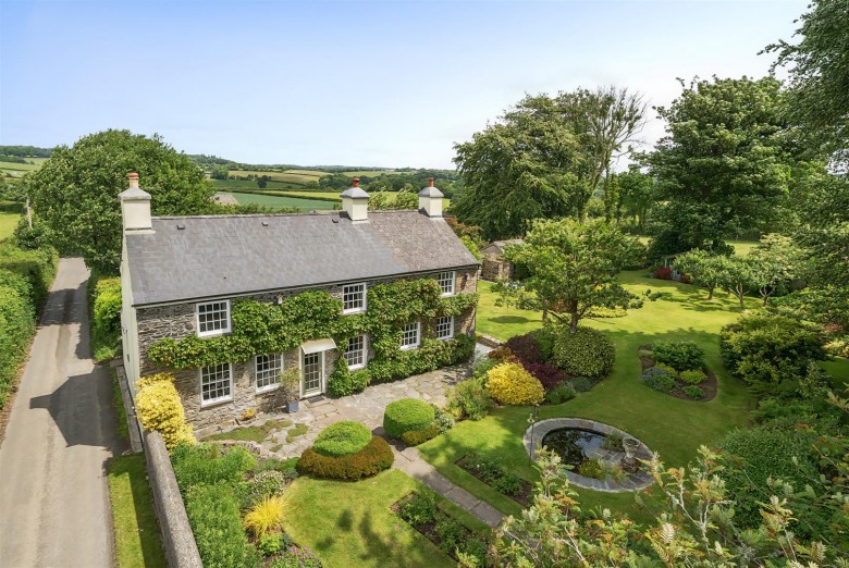 Click the photo for more details of Lane End, Lamerton