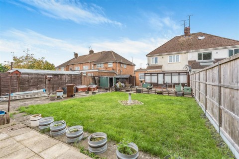 Click the photo for more details of Manor Road, Banbury