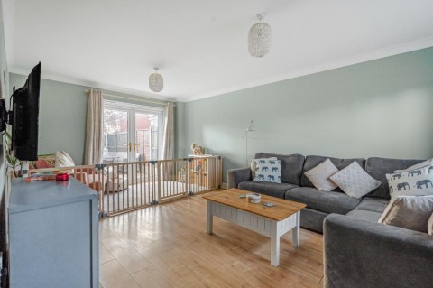 Click the photo for more details of Stirling Way, Sutton