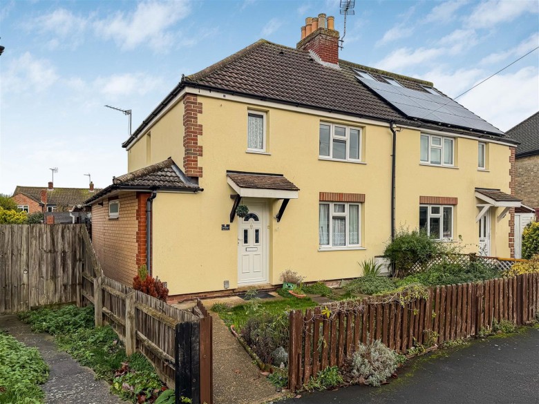 Click the photo for more details of Queens Meadow, Cambridge