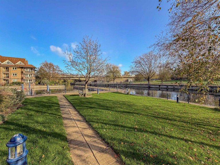 Images for Eights Marina, Mariners Way, Cambridge