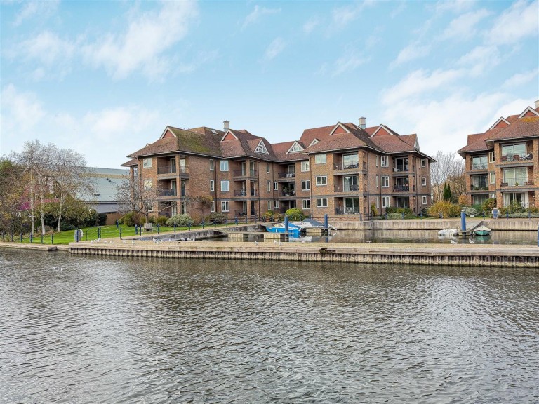 Images for Eights Marina, Mariners Way, Cambridge