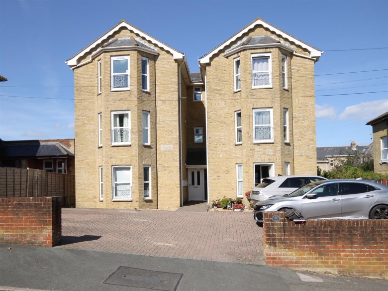 Click the photo for more details of Bellevue Road, Cowes