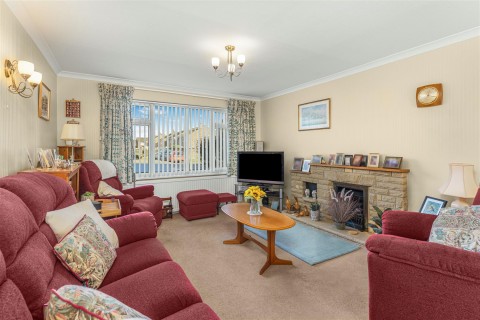 Click the photo for more details of Lawrence Leys, Bloxham, Banbury