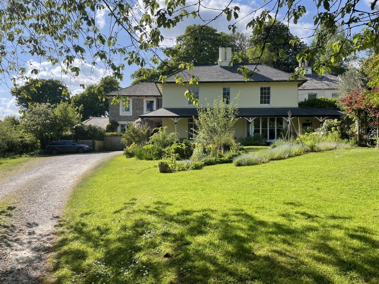 Click the photo for more details of Ashburton, Newton Abbot