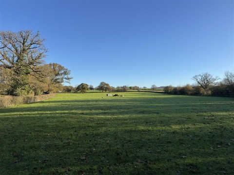 Click the photo for more details of Kentisbeare, Cullompton