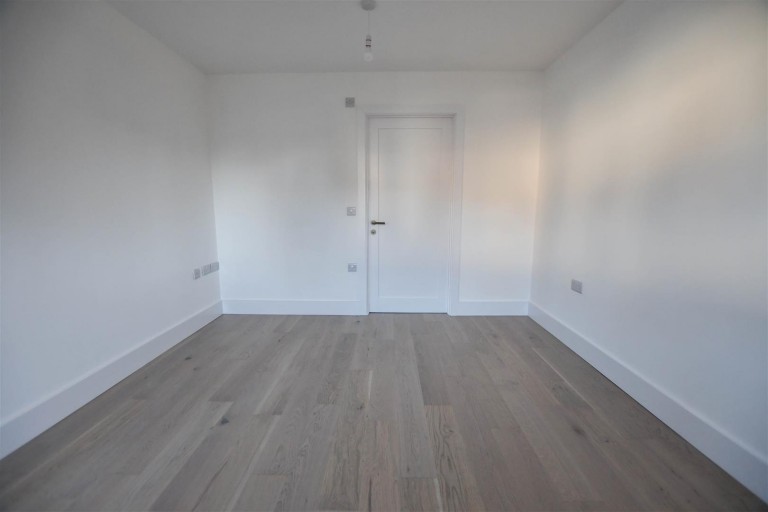 Images for Park Avenue, Newmarket