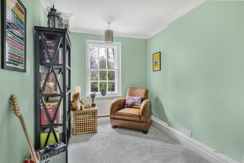 Click the photo for more details of Fairmile Court, Henley-On-Thames