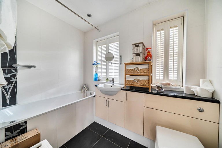 Images for Mill Farm Close, Dunchurch, Rugby