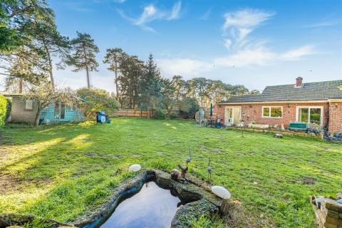 Click the photo for more details of Moulton Avenue, Kentford