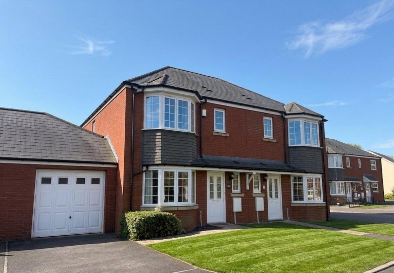 Click the photo for more details of Popham Road, Wellington