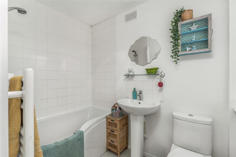 Images for Newcombe Close, Milcombe, Banbury