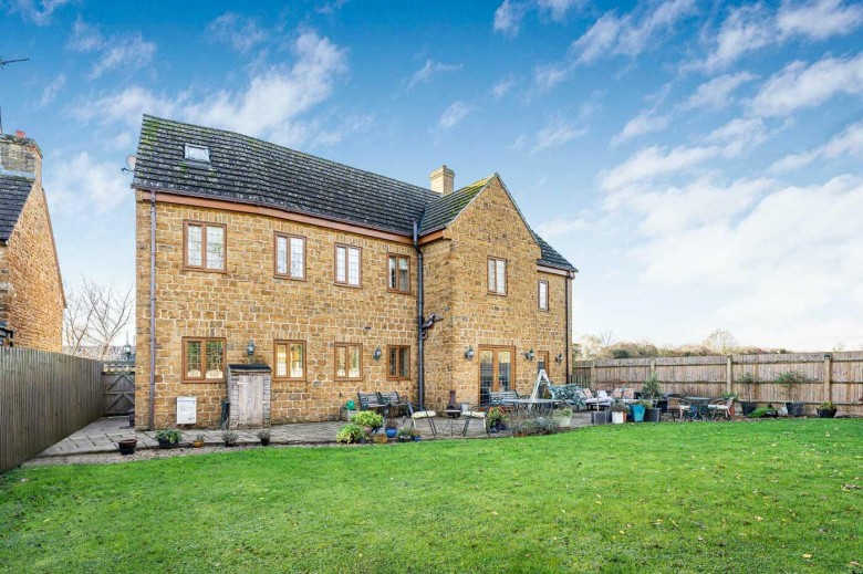 Click the photo for more details of Pool Farm Court, Woodford Halse, Daventry, NN11