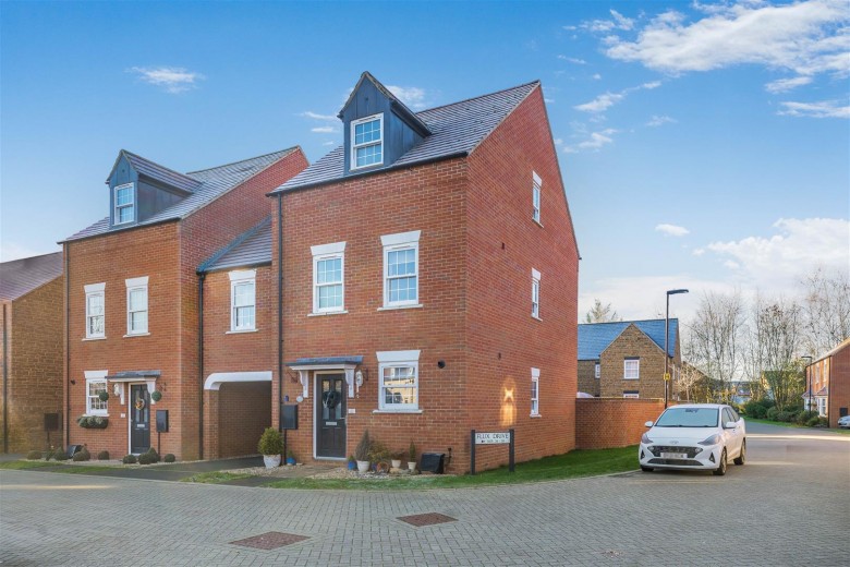 Click the photo for more details of Flux Drive, Deddington