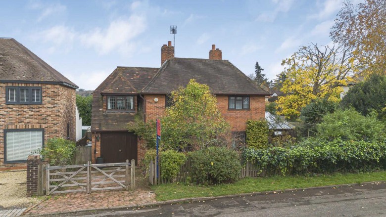 Click the photo for more details of Belle Vue Road, Henley-On-Thames