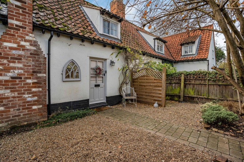 Click the photo for more details of High Street, Whittlesford, Cambridge