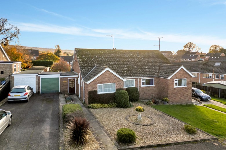 Click the photo for more details of 41 Slade Close, Ottery St. Mary
