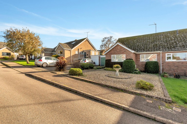 Images for 41 Slade Close, Ottery St. Mary