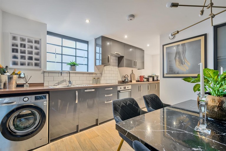 Images for Barton Road, Exeter