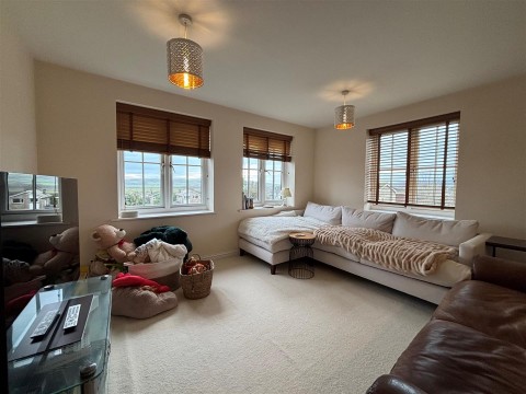 Click the photo for more details of Lower Green Road, St. Helens, Ryde