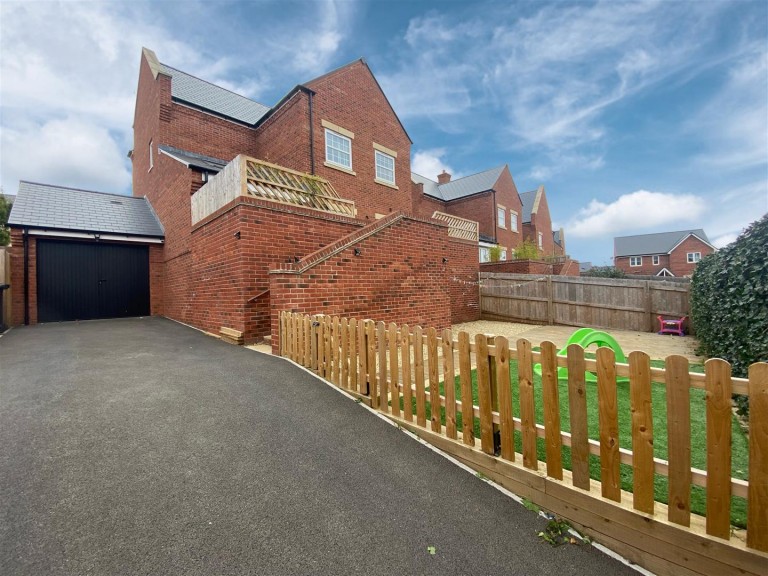 Images for Lillebonne Way, Wellington