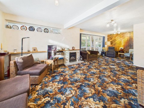 Click the photo for more details of Fordview Close, Great Glen, Leicestershire