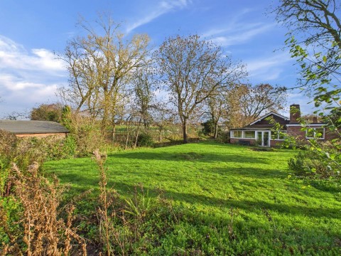 Click the photo for more details of Fordview Close, Great Glen, Leicestershire