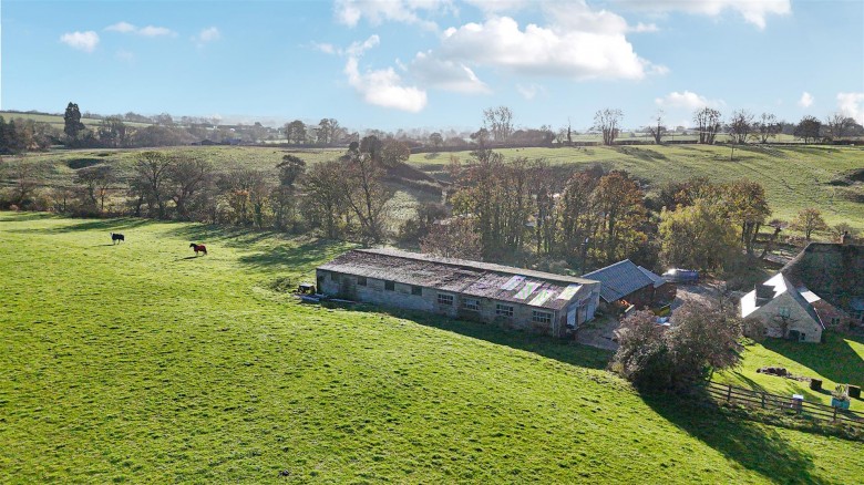 Click the photo for more details of Church End, Leckhampstead, MK18