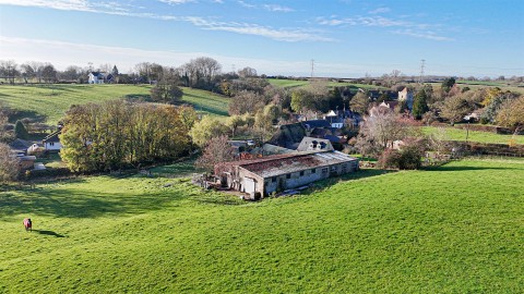 Click the photo for more details of Church End, Leckhampstead, MK18