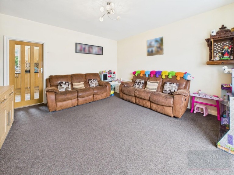 Images for Gleneagles Avenue, Leicester