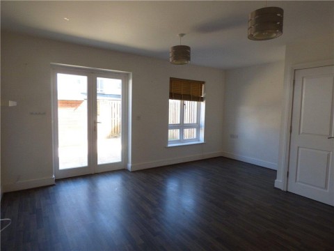 Click the photo for more details of Summer House Terrace, Yeovil, Somerset