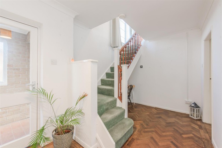 Images for Babelake Street, Packington, LE65