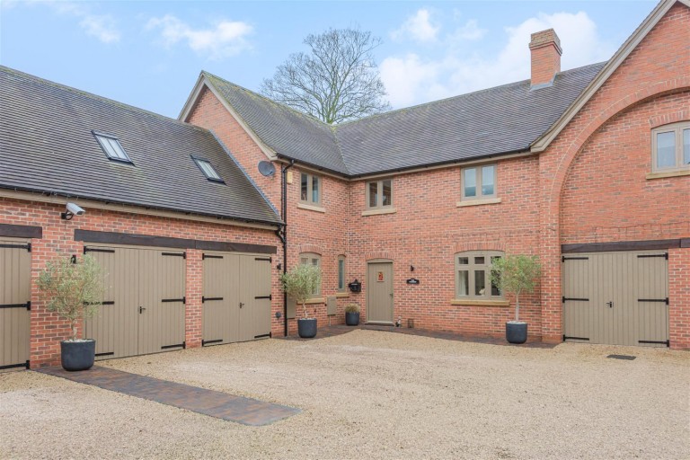 Images for Overseal Manor Stables, Hallcroft Avenue, Overseal, DE12