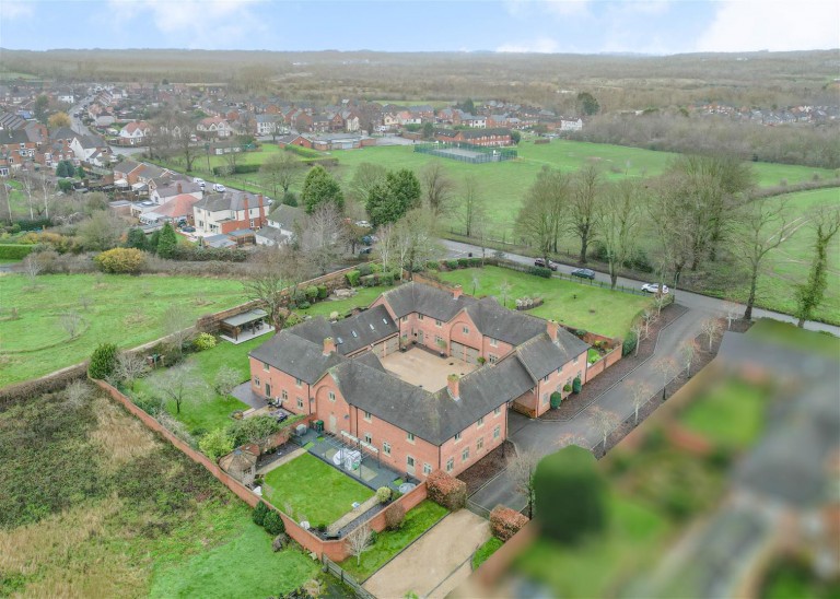 Images for Overseal Manor Stables, Hallcroft Avenue, Overseal, DE12