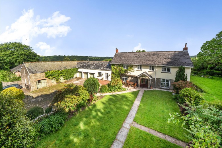 Click the photo for more details of Bratton Fleming, Barnstaple