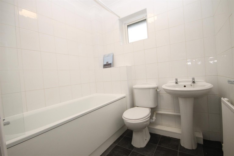 Images for School Green Road, Freshwater