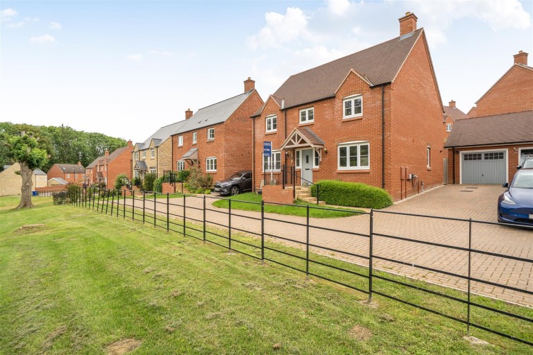 Images for Plantation Lane, Towcester, NN12