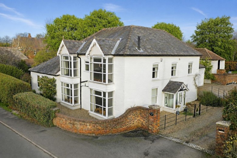 Click the photo for more details of High Street, Walcott, Lincoln