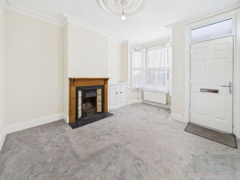 Click the photo for more details of St. Leonards Road, Clarendon Park, Leicester