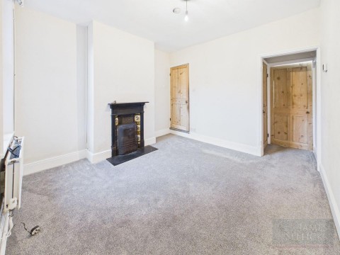 Click the photo for more details of St. Leonards Road, Clarendon Park, Leicester